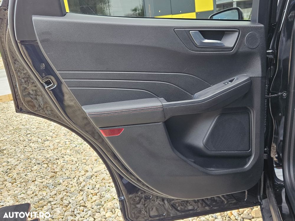 Ford Kuga 2.5 Duratec FHEV 4x4 ST-LINE X - 23