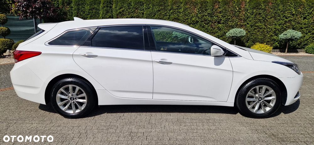 Hyundai i40 Kombi blue 1.6 CRDi DCT Space - 3