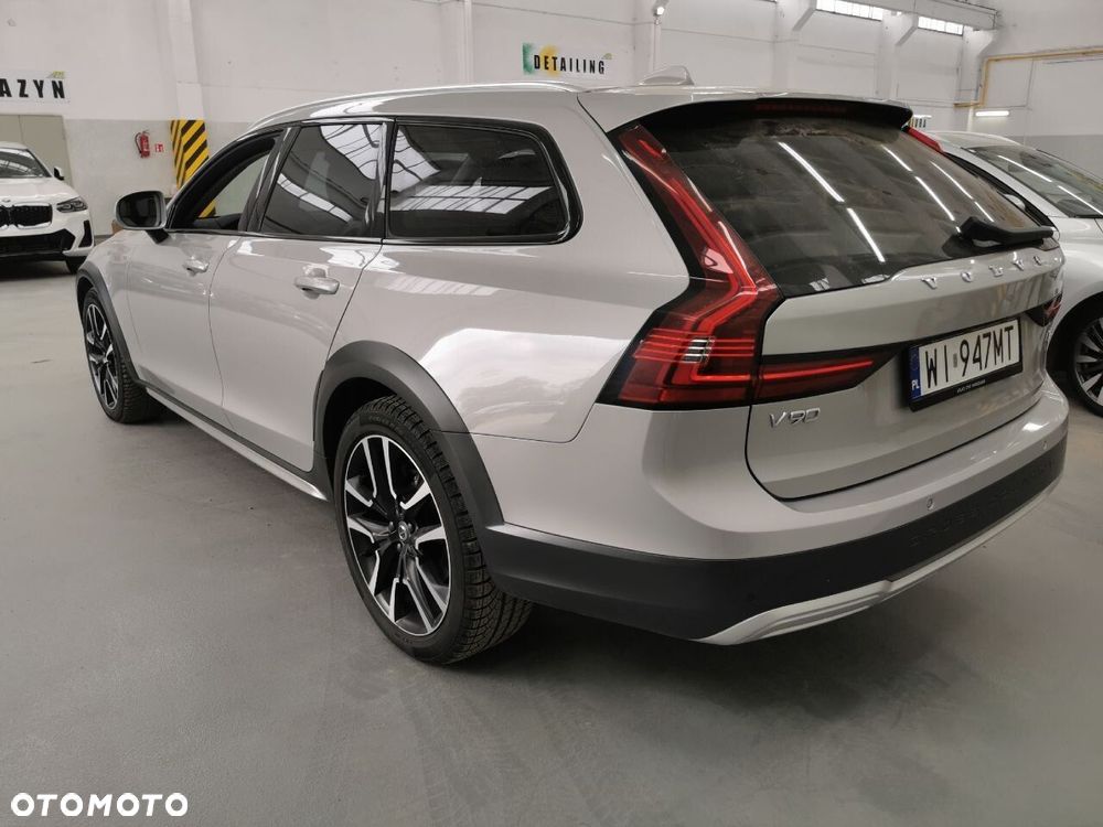 Volvo V90 Cross Country - 3