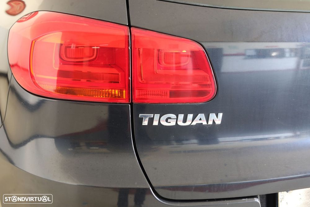 VW Tiguan 2.0 TDi Sport BlueMotion - 38