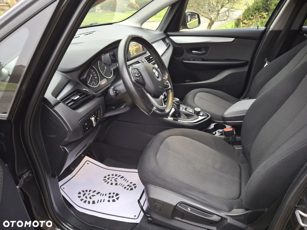 BMW Seria 2 218i Advantage - 12
