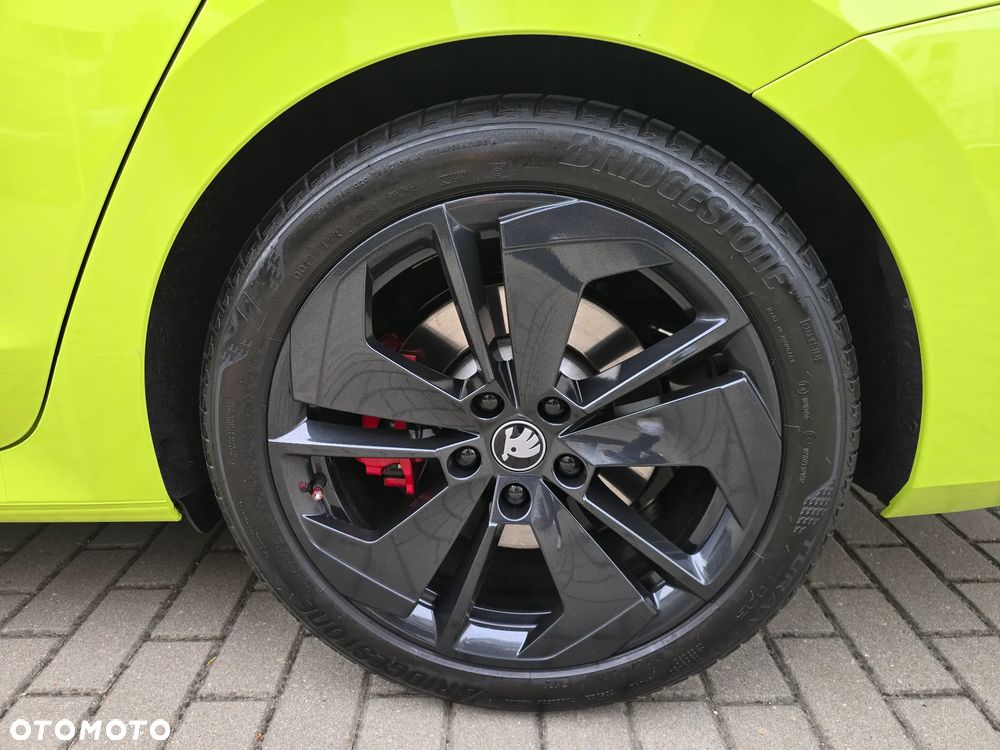 Skoda Octavia 2.0 TSI RS DSG - 17