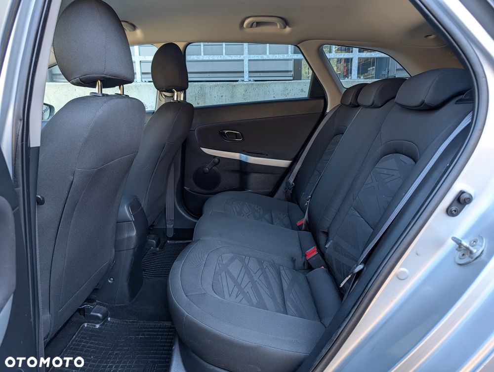 Kia Ceed 1.6 CRDi L Business Line - 8