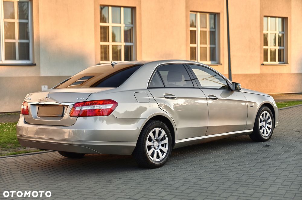 Mercedes-Benz Klasa E 200 CDI - 13
