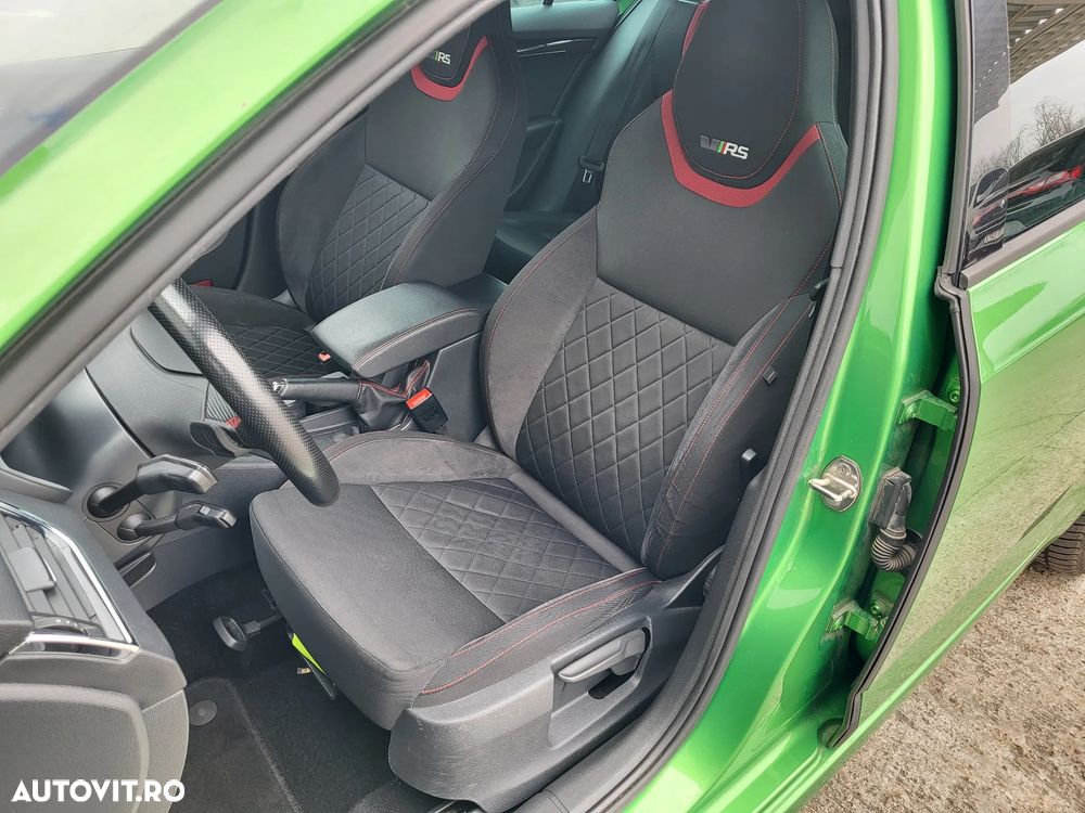 Skoda Octavia 2.0 TSI DSG RS - 10