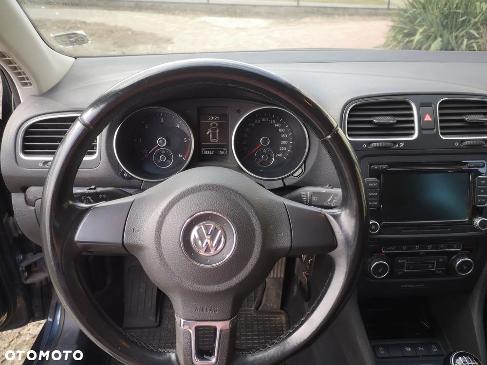 Volkswagen Golf 1.6 TDI DPF Highline - 3