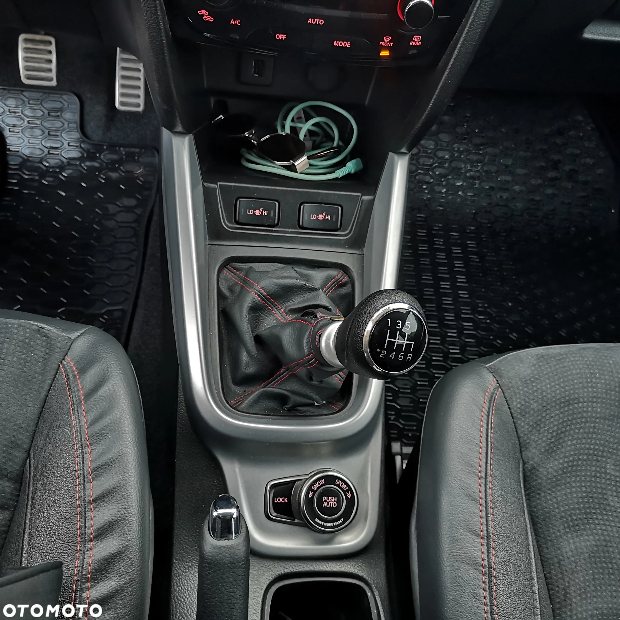 Suzuki Vitara 1.4 Boosterjet Allgrip Comfort+ - 14