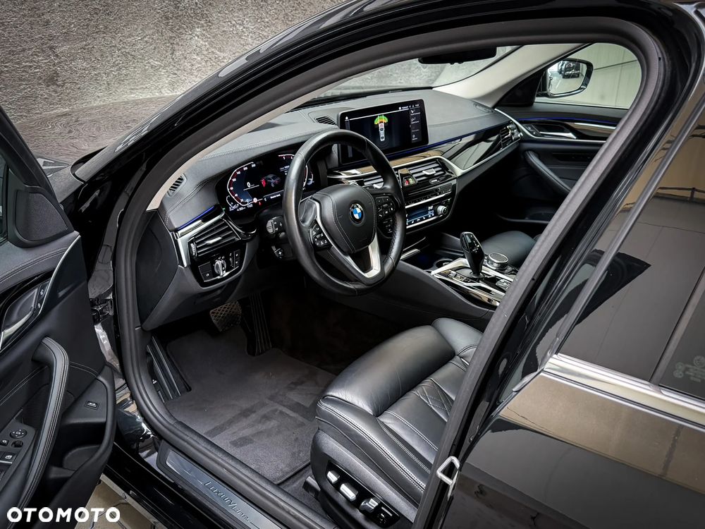 BMW Seria 5 530d Luxury Line - 16