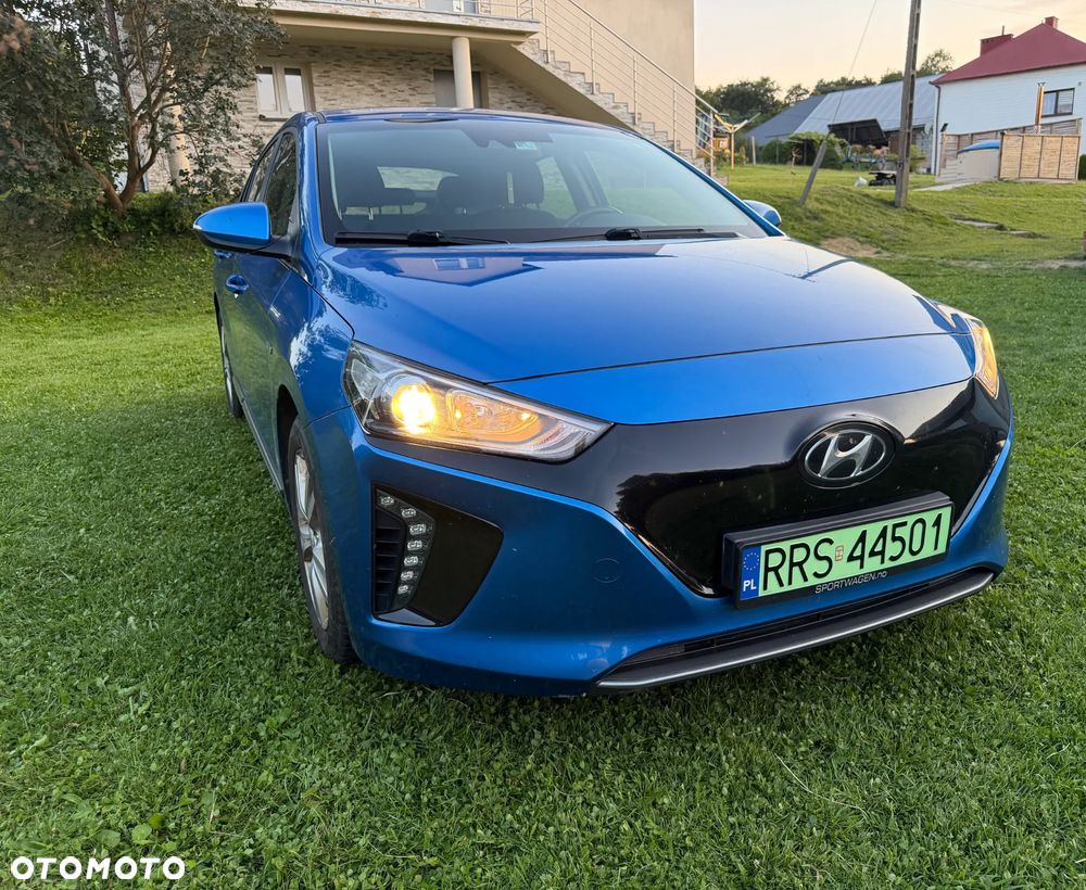 Hyundai IONIQ - 1