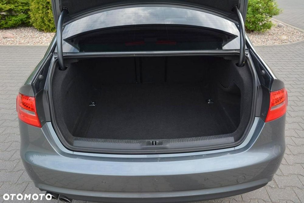Audi A4 Limousine 2.0 TDI DPF Ambiente - 36