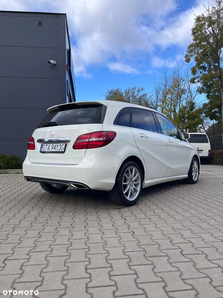 Mercedes-Benz Klasa B 180 BlueEFFICIENCY Edition Style - 11