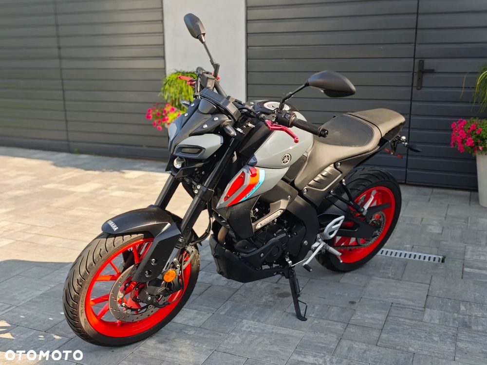 Yamaha MT - 4