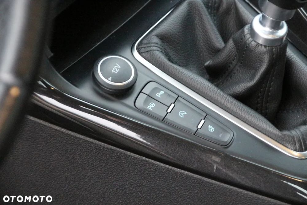 Ford Focus 1.0 EcoBoost Titanium - 23