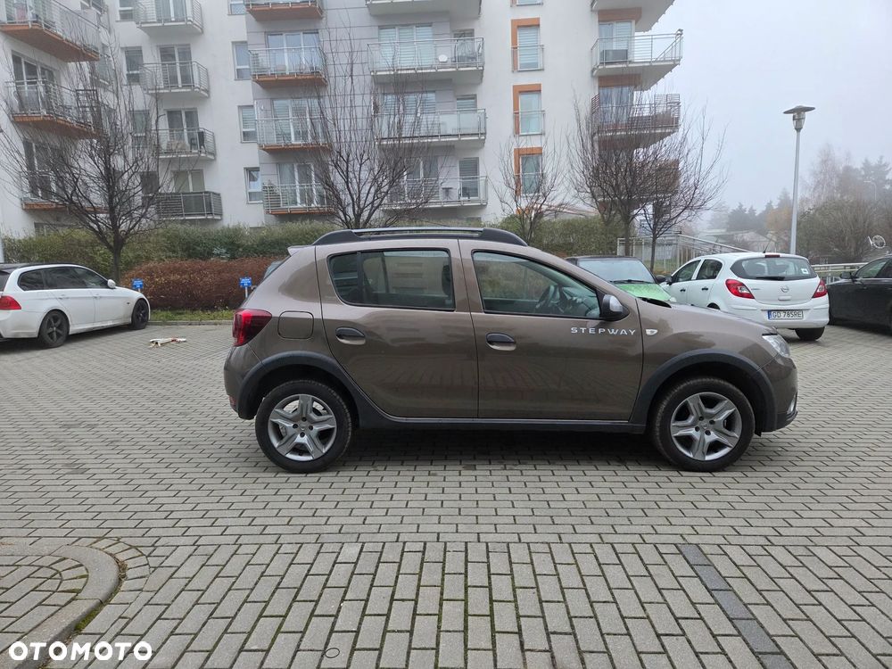 Dacia Sandero Stepway 0.9 TCe Laureate S&S - 4