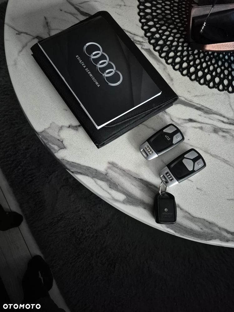 Audi A4 Avant 2.0 TDI S tronic quattro - 27