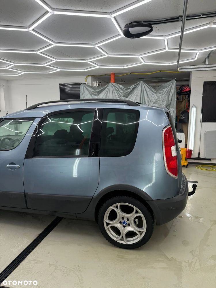 Skoda Roomster 1.4 16V Scout PLUS EDITION - 18