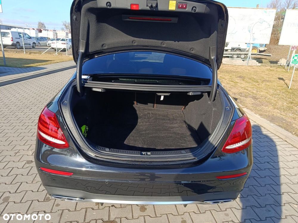 Mercedes-Benz Klasa E 43 AMG 4-Matic - 13