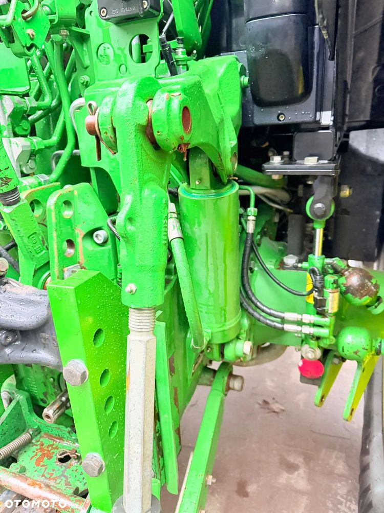 John Deere 6120R - 13