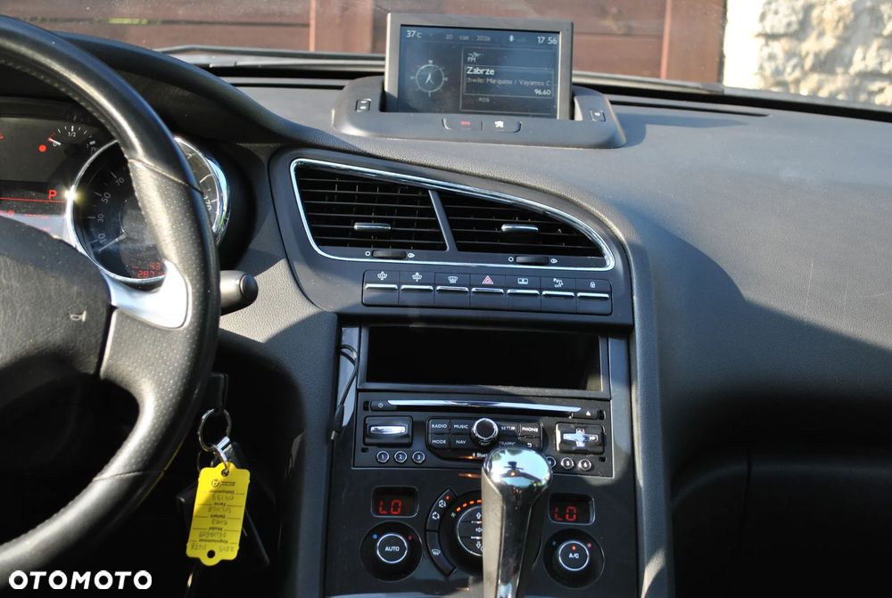 Peugeot 5008 2.0 HDi Allure 7os - 17