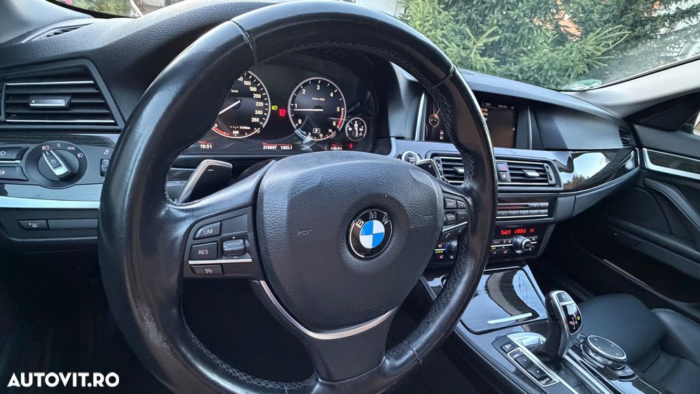 BMW Seria 5 525d Aut. Luxury Line - 9