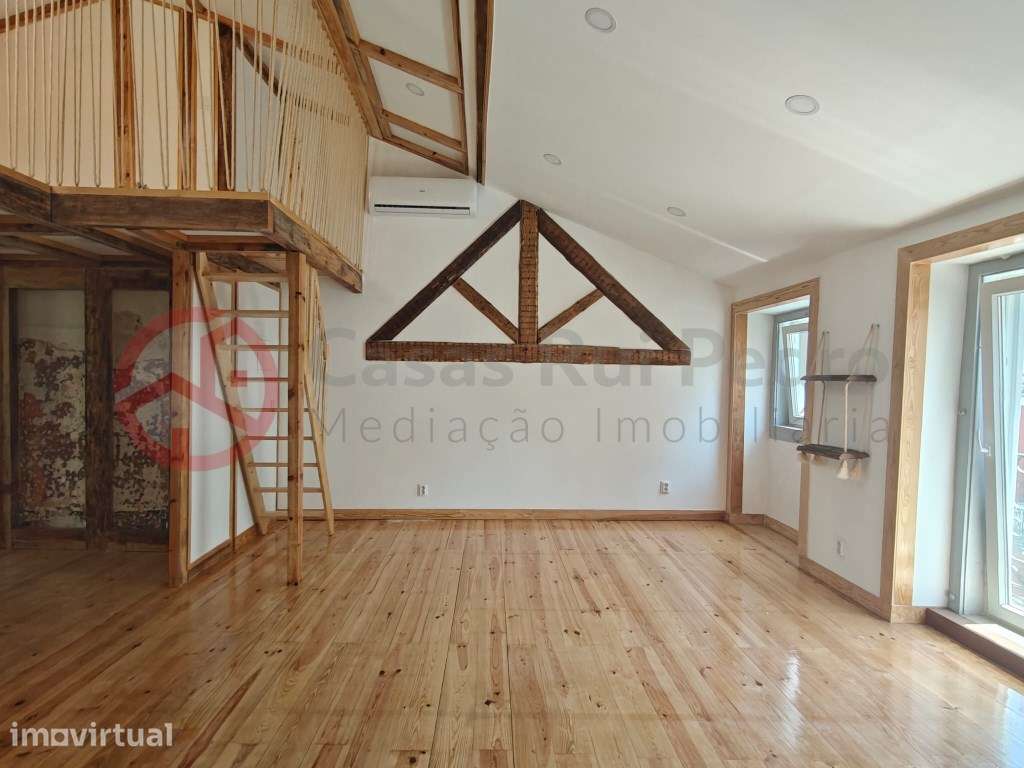 Apartamento totalmente remodelado T2 com mezanine, Lisboa - Grande imagem: 3/26