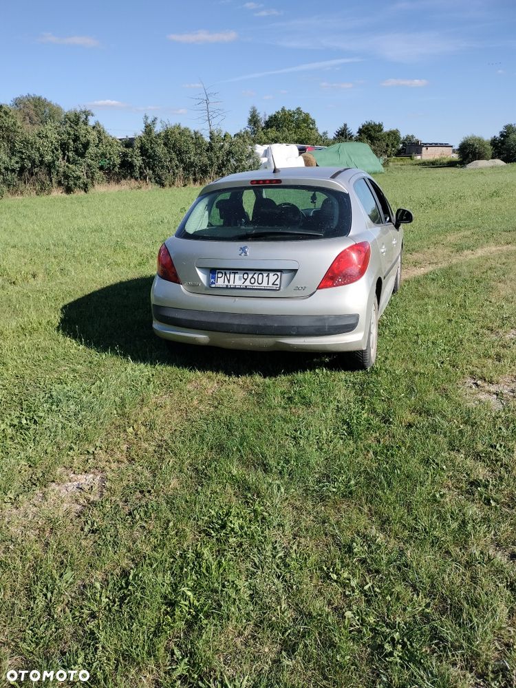 Peugeot 207 - 7