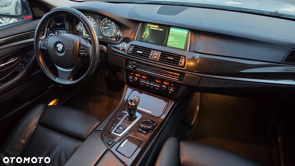 BMW Seria 5 535i Sport-Aut Luxury Line - 10