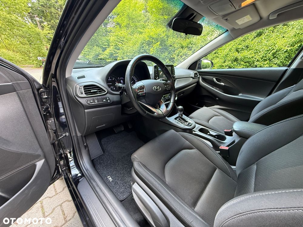 Hyundai i30 1.6 D Comfort DCT - 16