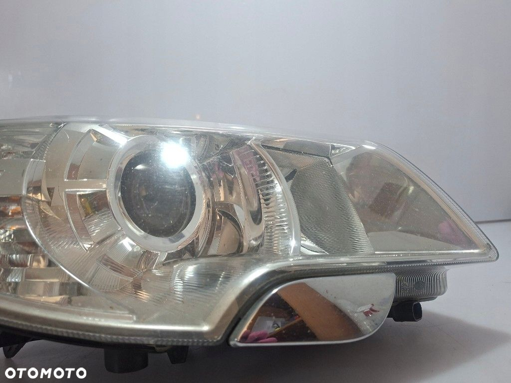 SKODA SUPERB II REFLEKTOR LAMPA PRAWA PRAWY PRZÓD ORYGINAŁ SOCZEWKA EUROPA - 8
