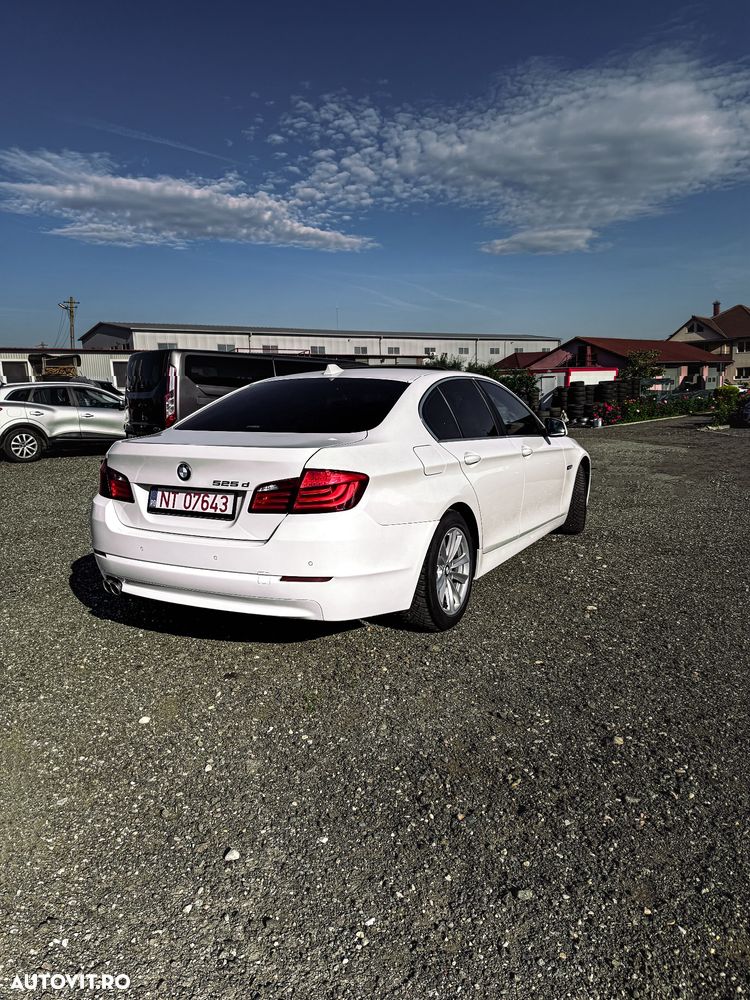 BMW Seria 5 525d Sport-Aut. Modern Line - 8