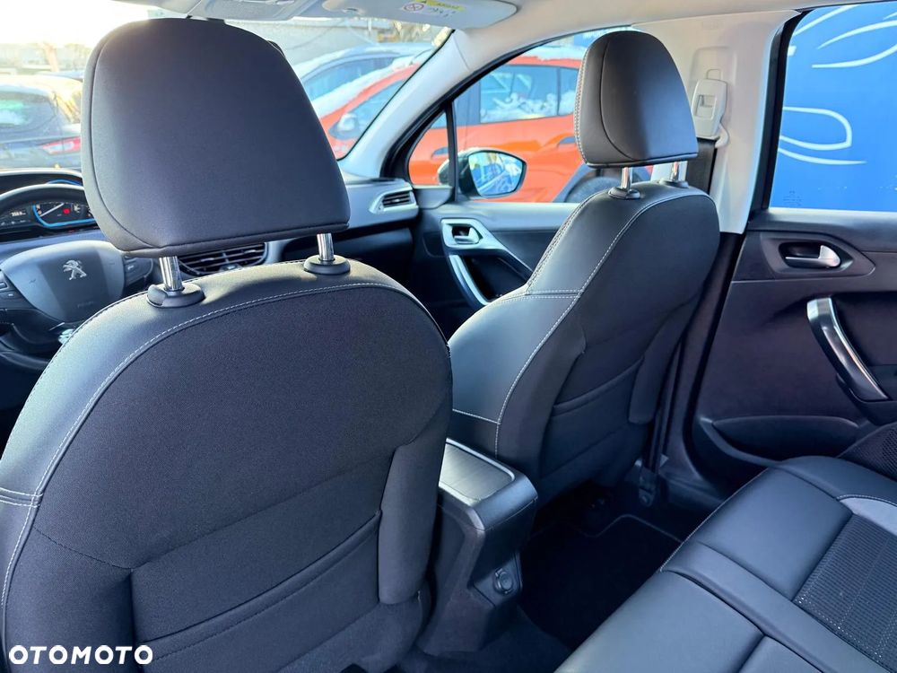 Peugeot 2008 PureTech 110 GPF Stop&Start EAT6 Active - 12