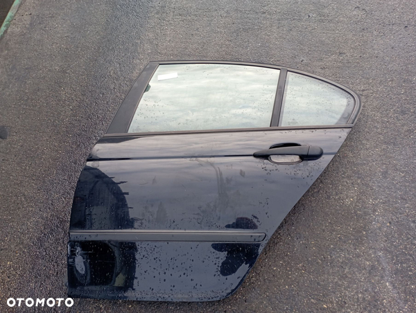 DRZWI LEWY TYŁ

 BMW
 316i E46 668/9
