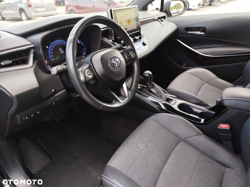 Toyota Corolla - 10