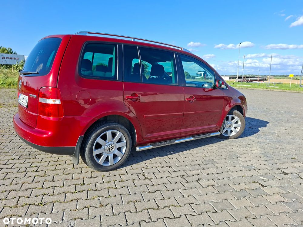 Volkswagen Touran 2.0 TDI Highline - 10
