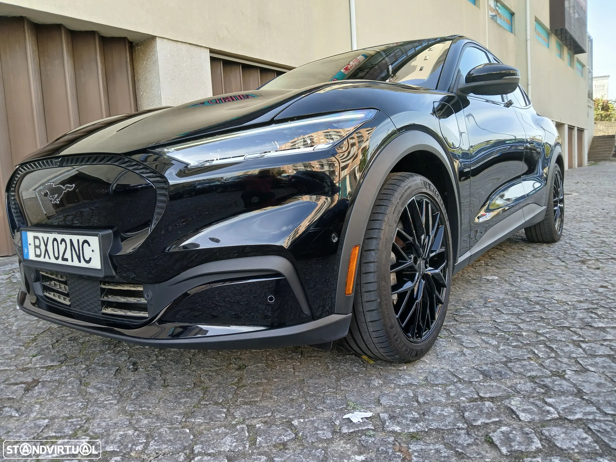 Ford Mustang Mach-E 75.7 kWh Premium AWD - 9