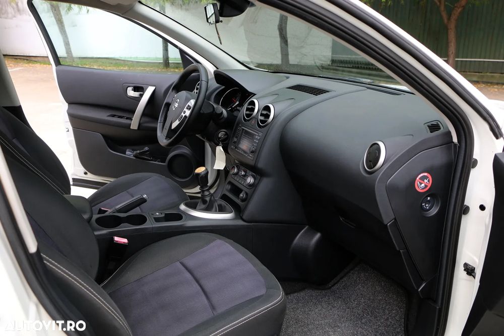 Nissan Qashqai 1.5 DCI N-Connecta - 19