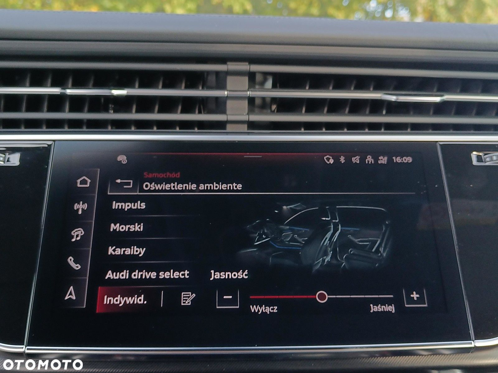 Audi RS Q8 - 27