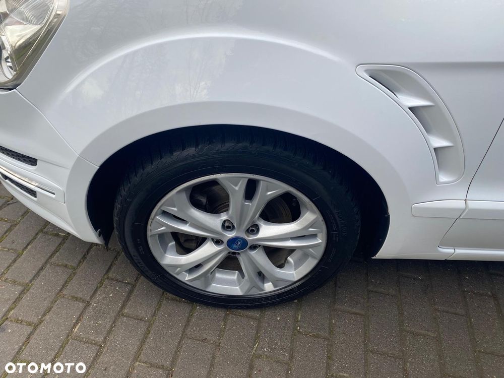 Ford S-Max 2.0 TDCi DPF Champions Edition - 37