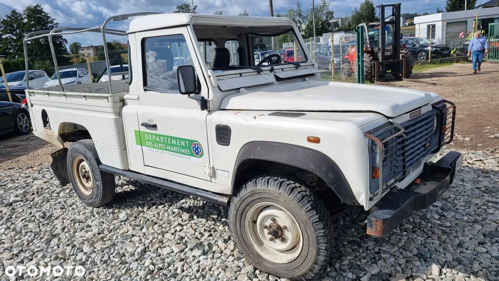 Land Rover Defender - 16
