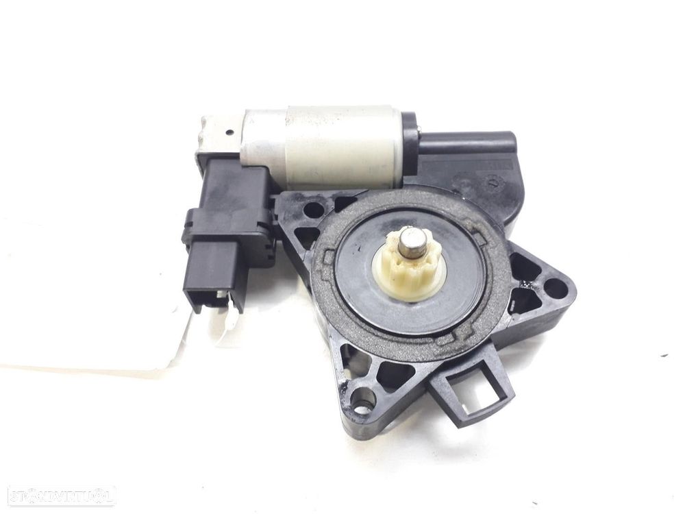 MOTOR ELEVADOR DE VIDRO TRASEIRO ESQUERDO MAZDA 6 HATCHBACK 2004 -GJ6A5858XC - 2