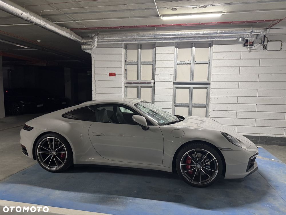 Porsche 911 Carrera 4S - 2