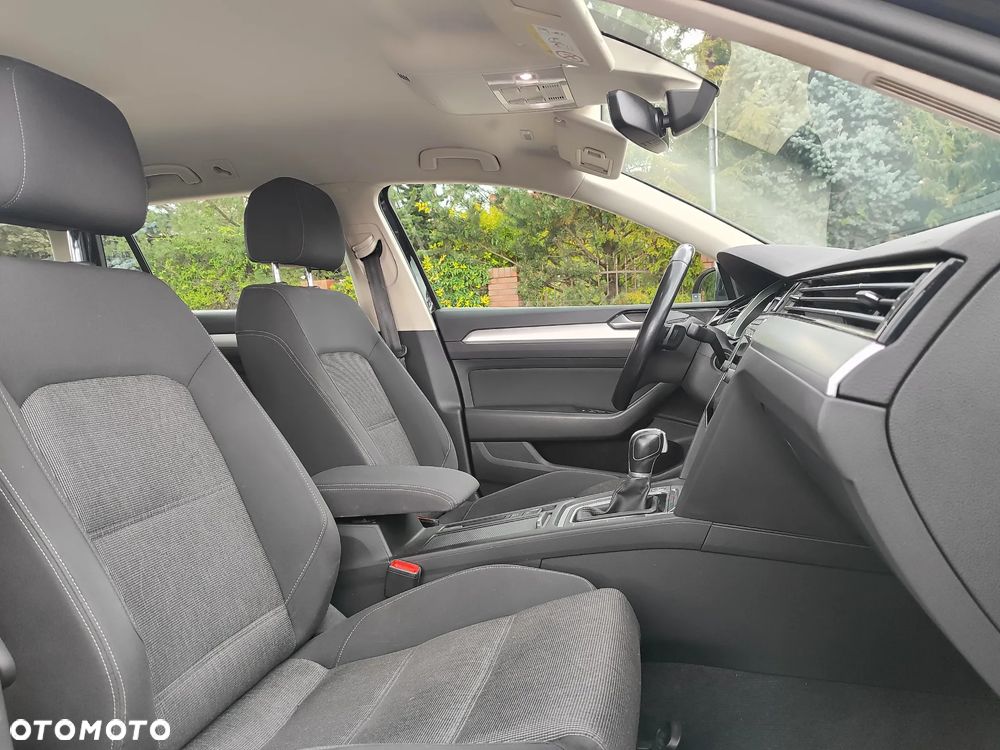 Volkswagen Passat 2.0 TDI SCR DSG 4Motion Business - 13