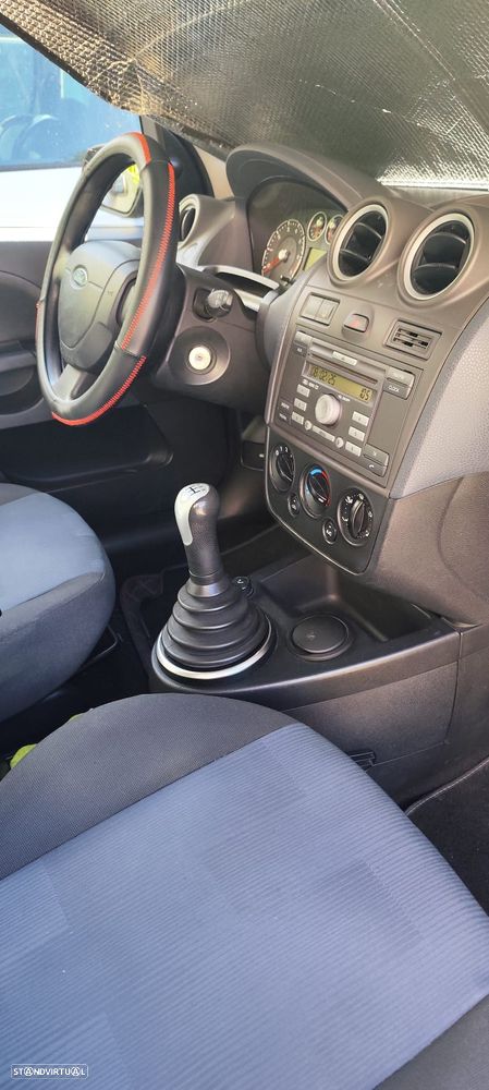 Ford Fiesta - 7