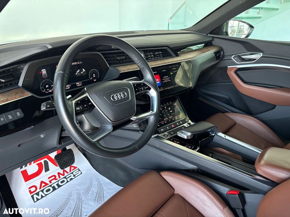 Audi e-tron 55 quattro - 10