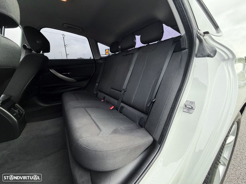 BMW 318 Gran Turismo - 12