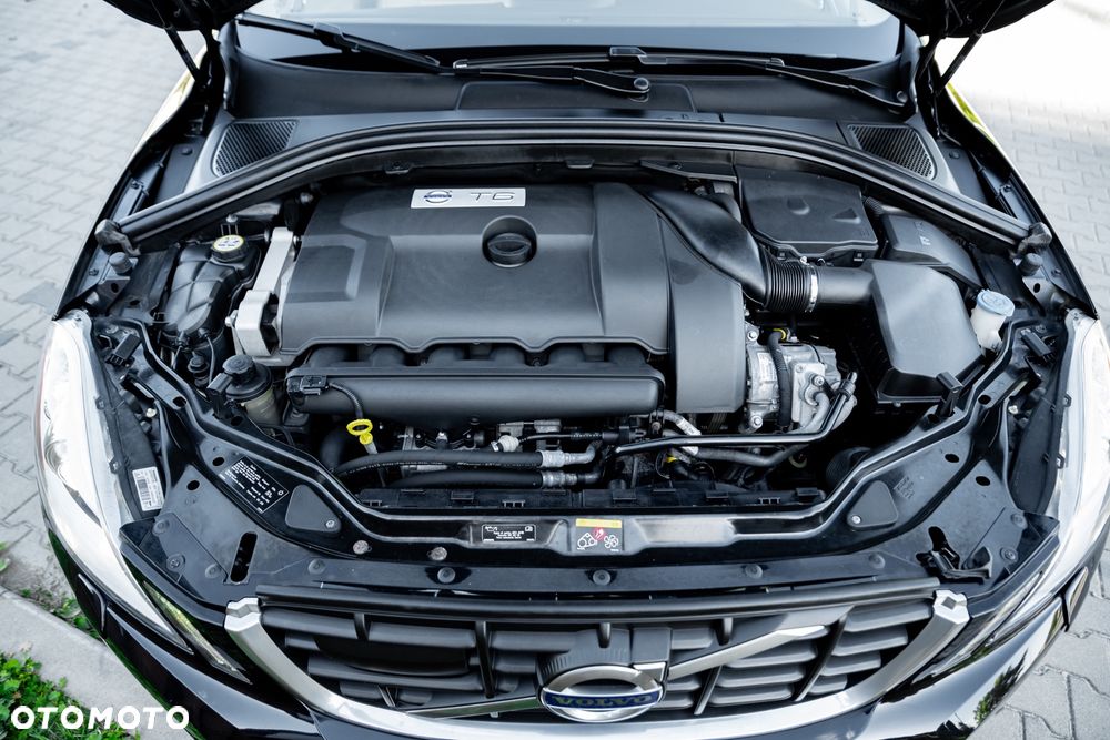 Volvo XC 60 T6 AWD RDesign - 39