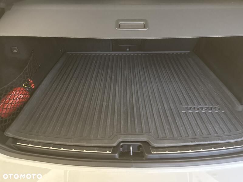 Volvo XC 60 B5 B AWD R-Design - 23