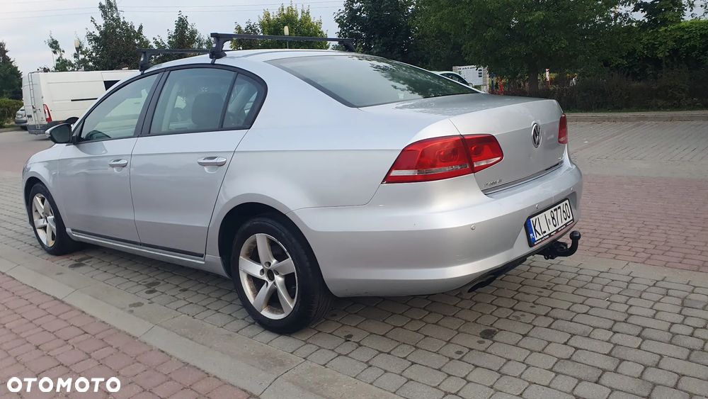 Volkswagen Passat - 4