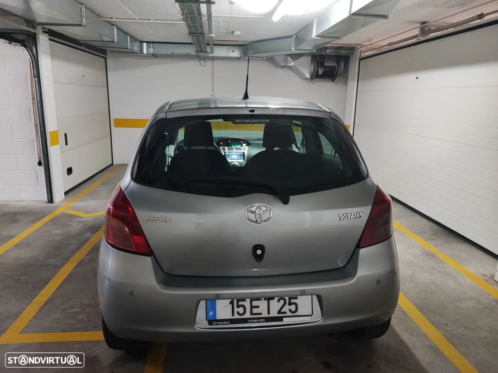 Toyota Yaris 1.0 VVT-i AC Manual - 5