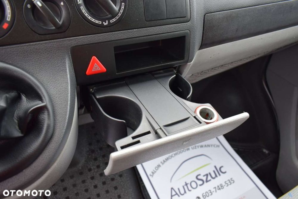 Volkswagen Transporter T5 - 22